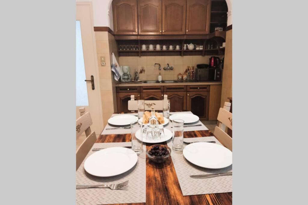Apartment 95 M2, Center Of Sitia, Wifi, 350M Beach Εξωτερικό φωτογραφία